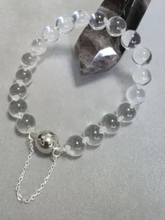 無垢水晶牛鼻穴ブレスレット - メルカリ