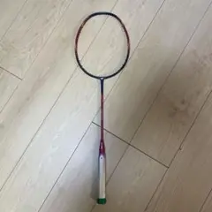 YONEX　ナノフレア700 バドミントンラケット 4UG5 1箇所ヒビ