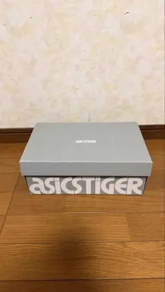 ヴィヴィアンウエストウッド×アシックスタイガーのサムネイル