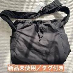 UNIQLO ソフトパフィーショルダーバッグ　ブラック