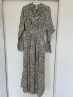 フラワープリント マキシ丈ワンピース