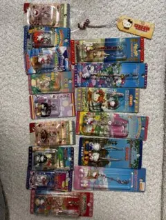 ハローキティ ご当地ストラップなど　16個セット