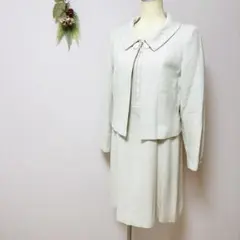 3L大きいサイズ　セレモニースーツ　半袖ワンピースセットアップ　オフホワイト