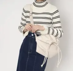 巾着ショルダーバッグ　レザー　nugu discoat 大容量