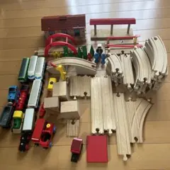 【写真ぜんぶまとめ売り】BRIO 木製レールのサムネイル