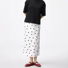 GU ドット柄 サテンフレアスカート ホワイト
