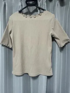 リブ編みフリルネックTシャツ ベージュ INGNI INGNI Mサイズ