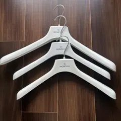 モンクレールハンガー3本セットのサムネイル