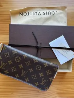 ルイヴィトン モノグラム 長財布 ジッピーウォレット　ホワイト