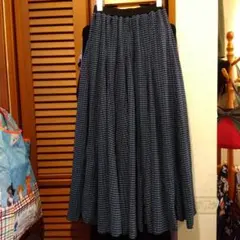 新品　フレアスカート ダークブルー 変わりチェック柄