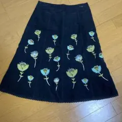 ジェル様専用　LAURA ASHLEY 刺繍入りフレアスカート サイズ9