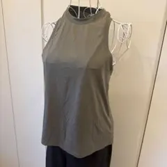 ルルレモン　タンクトップ　オリーブ　サイズ6