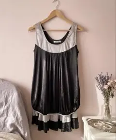 バイカラーが素敵なふんわりバルーンチュニックワンピースノースリーブ