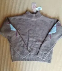 タグ付きアーガイル柄ブラウン長袖セーター