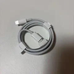 iPhone lightning ケーブル