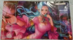 ワンピースカードゲーム ネフェルタリ・ビビ 公式プレイマット。