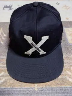 90s MALCOLM X キャップ　ビンテージ　フェード　ブラック　USA製 90s MALCOLM X キャップ ビンテージ フェード ブラック USA製 - メルカリ