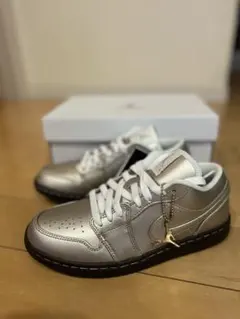 未使用品美品NIKE WMNS AIR JORDAN ジョーダン1 LOW SE