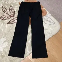 ユニクロ黒フレアパンツ 後ろポケット付き