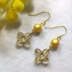 ハンドメイドピアス　585　　　　　　　お花ビーズとパールビーズ