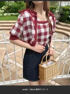 赤と白のチェック柄半袖ニット