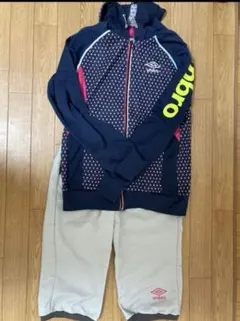 【umbro】ジャージ上下Mサイズ　レディースのサムネイル