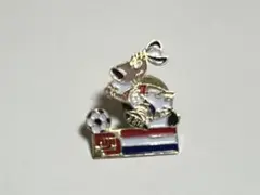 FIFA フランスワールドカップ1998 ピンバッジ32ヶ国 - メルカリ