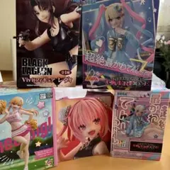フィギュアー五点のサムネイル