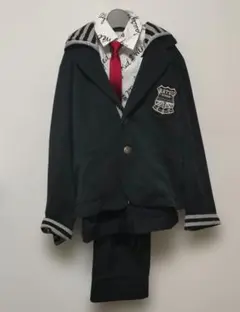 黒いフォーマルスーツセット（ストライプフード付き）　140cm