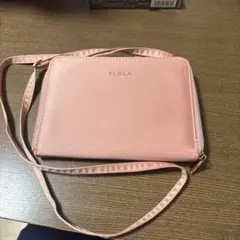 FURLA 特製ストラップつきマルチケース(フルラ オウム柄 )