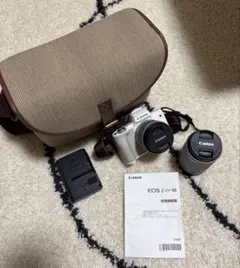 【美品】Canon EOS Kiss M ホワイト ダブルレンズ SDカード付