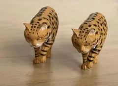 【新品】 ベンガルネコ？の置物(2つ)のサムネイル