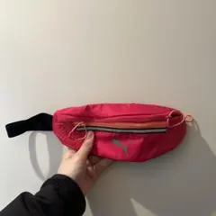 PUMA ピンク　ランニングウエストポーチ