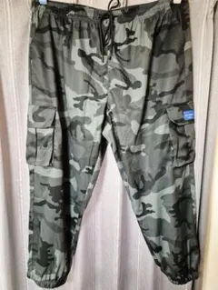 【5XL/大きいサイズ】迷彩柄　カモフラージュ柄　カーゴパンツ