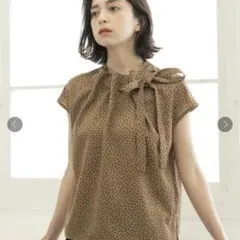 ラッピングボウタイドットブラウス