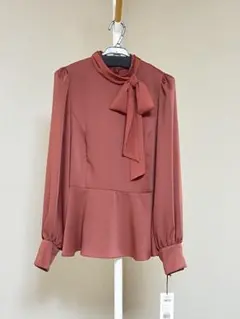 最終お値下げ【新品未使用】グレースコンチネンタル　ゴールドボタン長袖ブラウス