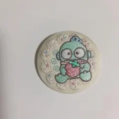 サンリオビスケット4刺繍缶バッジハンギョドン