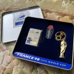 フランスワールドカップサッカー'98 32ヵ国 ピンバッジ 額入り「希少」 2025年最新】1998 フランス ワールドカップ ピンバッジの人気
