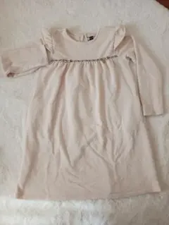 べべ プチポワヴェール　ベージュ フリル付き 長袖ワンピース