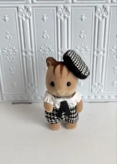 シルバニアファミリー　赤ちゃんロンパース　グレンチェック柄　ベレー帽セット