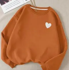 オレンジ ハート刺繍 オーバーサイズトレーナー