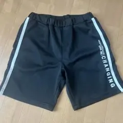 黒のハーフパンツ 140