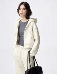 GU ジーユー　パフスウェットフルジップパーカー　ナチュラル　Ｌサイズ