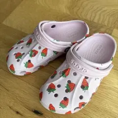 Crocs いちご柄サンダル 18cm