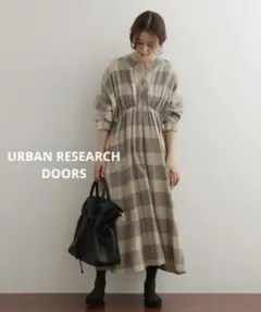 DOORS◆ドアーズ◆コットンBIGチェックスキッパーワンピース◆ベージュ