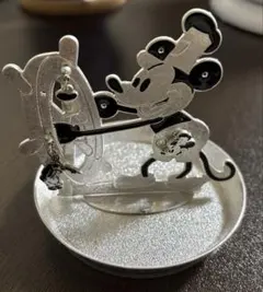 ディズニー　ピアス入れ