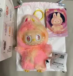 ラブブ　エナジー　POPMART Labubu LOYALTY②