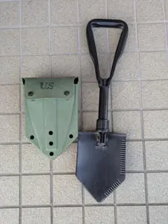 米軍　エントレンチングツール　携行シャベル　折り畳みスコップ GERBER エントレンチングツール | 折り畳みスコップ - -米軍放出品販売