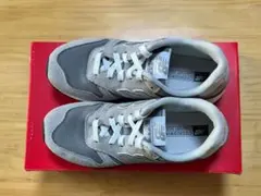 New Balance 565 スニーカー グレー レディースのサムネイル
