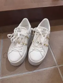 2025年最新】VALENTINO レディース スニーカーの人気アイテム - メルカリ